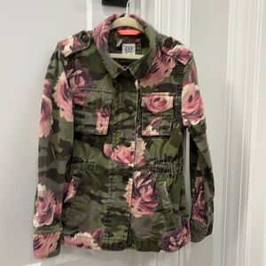 GAP kids camo/floral jacket size small